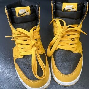 Nike Air Jordan 1 Retro High OG "Pollen" sneakers